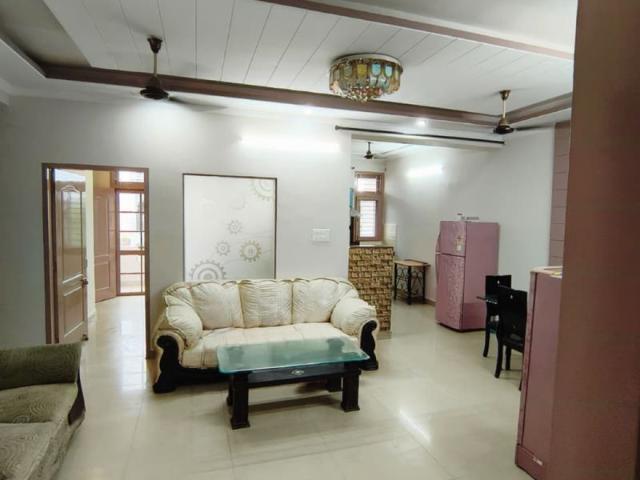 Rental | 3 BHK + Extra Room 1714 Sq.Ft. Apartment in Vaishali Nagar