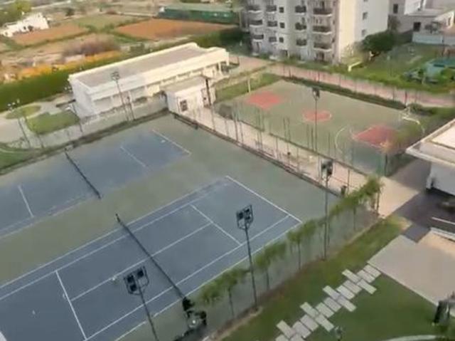 Rental | 3 BHK + Extra Room 1789 Sq.Ft. Apartment in Central Park Flower Valley Aqua Front Towers