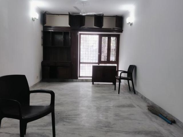Rental | 3 BHK + Extra Room 1800 Sq.Ft. Apartment in Vasant Kunj