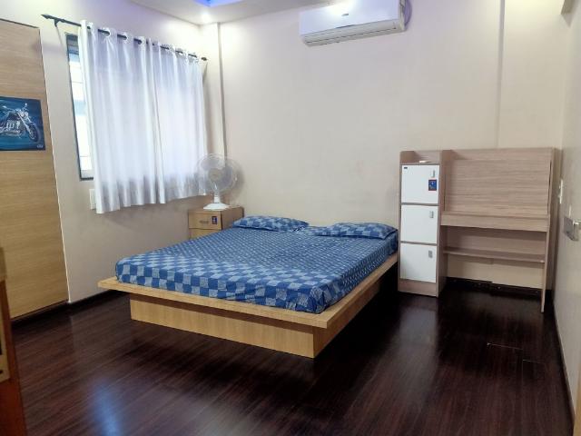 Rental | 3 BHK + Extra Room 1800 Sq.Ft. Apartment in Viman Nagar