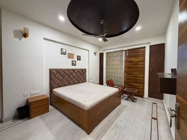Rental | 3 BHK + Extra Room 1850 Sq.Ft. Apartment in Kalena Agrahara