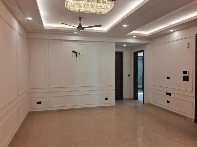 Rental | 3 BHK + Extra Room 1850 Sq.Ft. Apartment in Raj One Good Earth