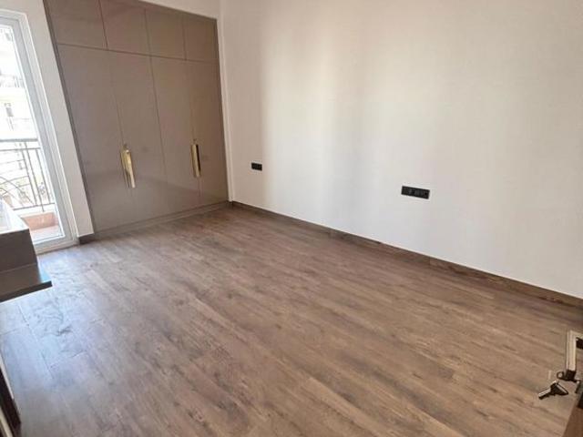 Rental | 3 BHK + Extra Room 1850 Sq.Ft. Apartment in Raj One Good Earth