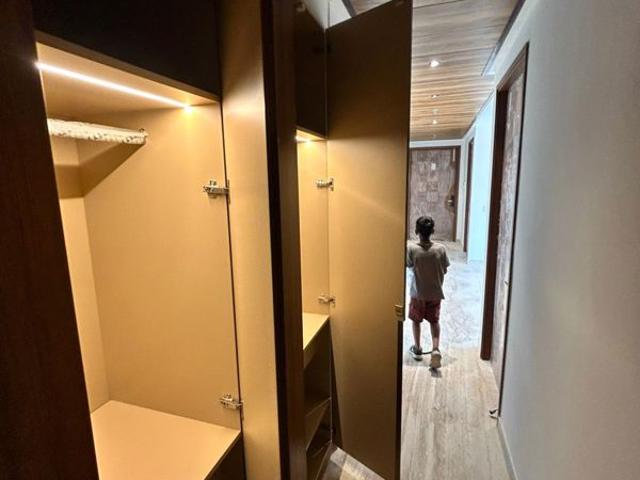 Rental | 3 BHK + Extra Room 1860 Sq.Ft. Apartment in Ambience Creacions