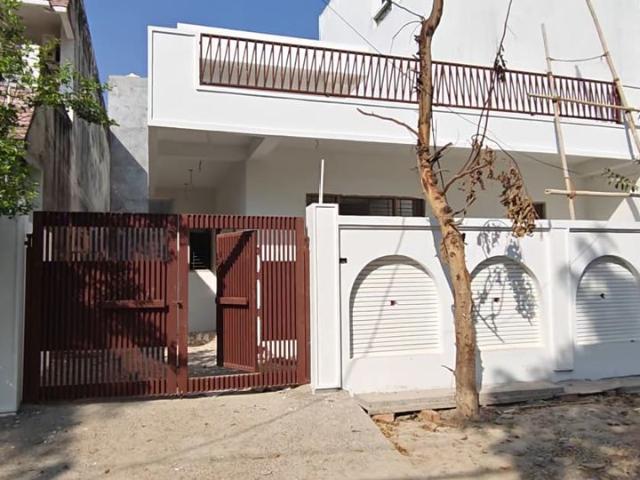 Rental | 3 BHK + Extra Room 2000 Sq.Ft. Independent House in Gomti Nagar