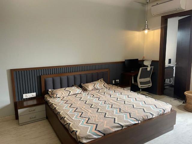 Rental | 3 BHK + Extra Room 200 Sq.Yd. Villa in Kalkaji