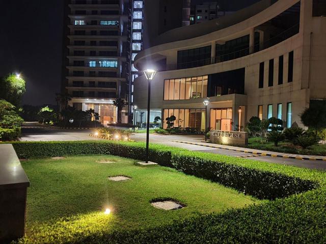 Rental | 3 BHK + Extra Room 2215 Sq.Ft. Apartment in Tata Gurgaon Gateway