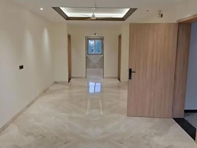 Rental | 3 BHK + Extra Room 2350 Sq.Ft. Apartment in M3M Atrium