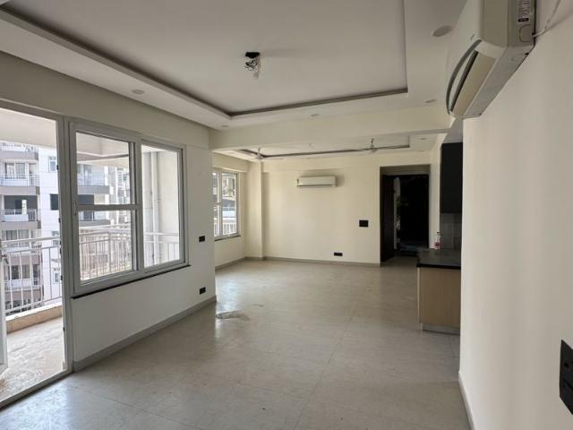 Rental | 3 BHK + Extra Room 2400 Sq.Ft. Apartment in Ram Shanti Apartment