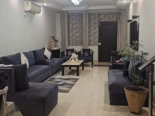 Rental | 3 BHK + Extra Room 2500 Sq.Ft. Apartment in Vasant Kunj