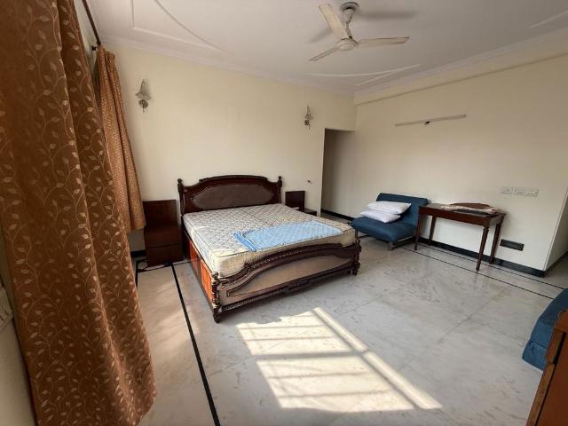 Rental | 3 BHK + Extra Room 250 Sq.Yd. Independent House in Greater Kailash II