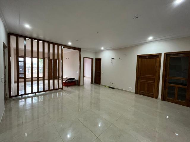 Rental | 3 BHK + Extra Room 2700 Sq.Ft. Independent House in GMADA Eco City