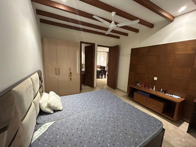 Rental | 3 BHK + Extra Room 3000 Sq.Ft. Independent House in Sector 34