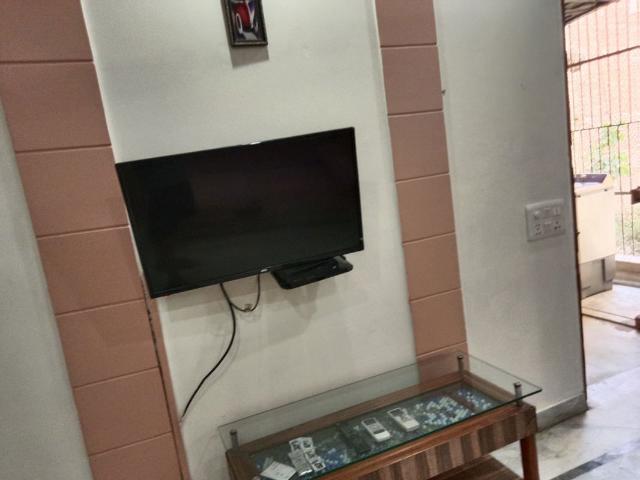 Rental | 3 BHK + Extra Room 300 Sq.Ft. Villa in DLF Phase II