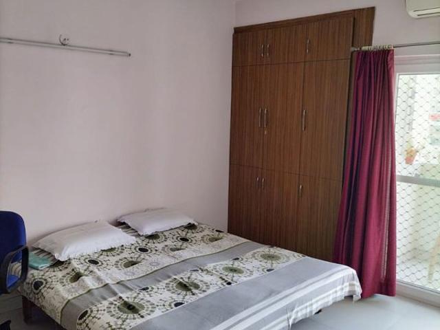 Rental | 3 BHK + Extra Room 320 Sq.Yd. Independent House in Chittaranjan Park