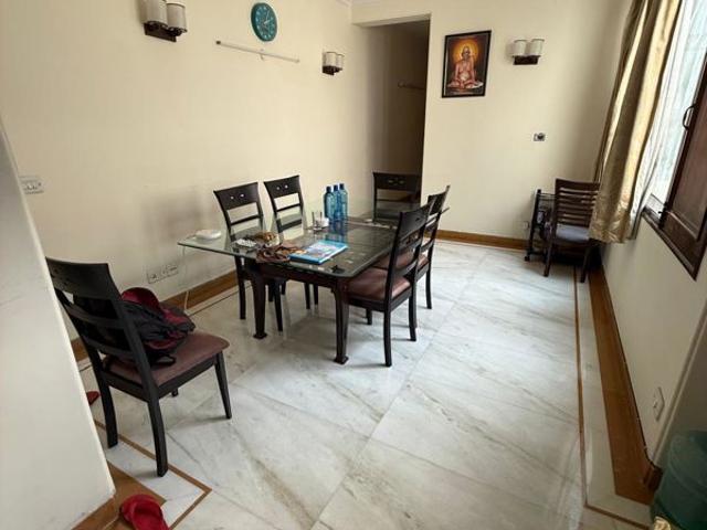Rental | 3 BHK + Extra Room 325 Sq.Yd. Independent House in Defence Colony