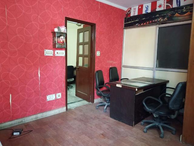 Rental | 3 BHK + Extra Room 325 Sq.Yd. Independent House in Defence Colony