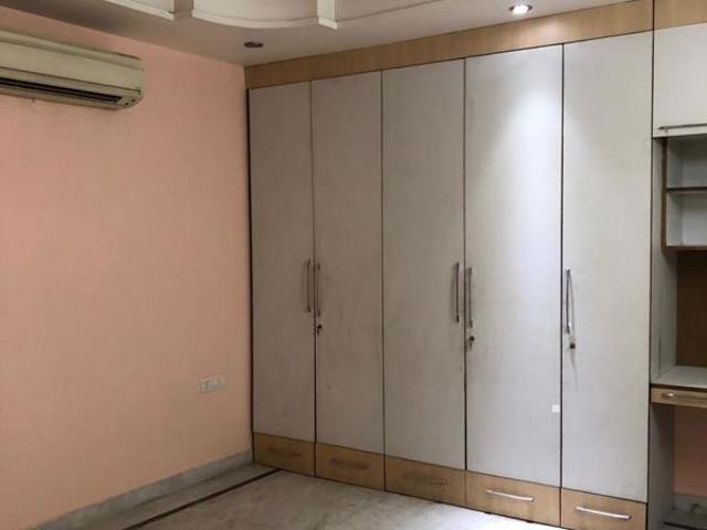 Rental | 3 BHK + Extra Room 325 Sq.Yd. Villa in Defence Colony