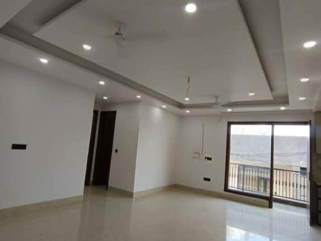 Rental | 3 BHK + Servant Room,Extra Room 1350 Sq.Ft. Apartment in Chattarpur