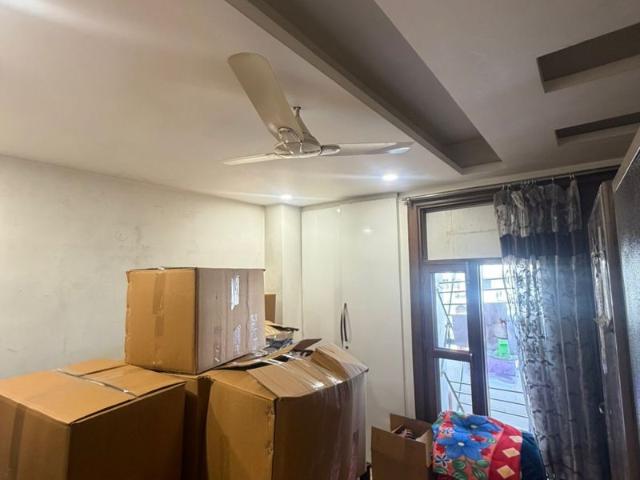 Rental | 3 BHK + Servant Room,Extra Room 1350 Sq.Ft. Apartment in MVL IPark
