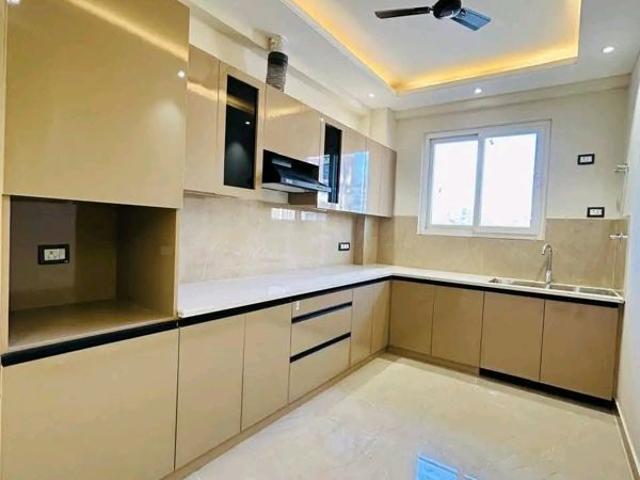 Rental | 3 BHK + Servant Room,Extra Room 1300 Sq.Ft. Apartment in Chattarpur