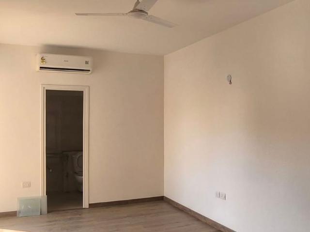 Rental | 3 BHK + Servant Room,Extra Room 2025 Sq.Ft. Apartment in Emaar Imperial Gardens