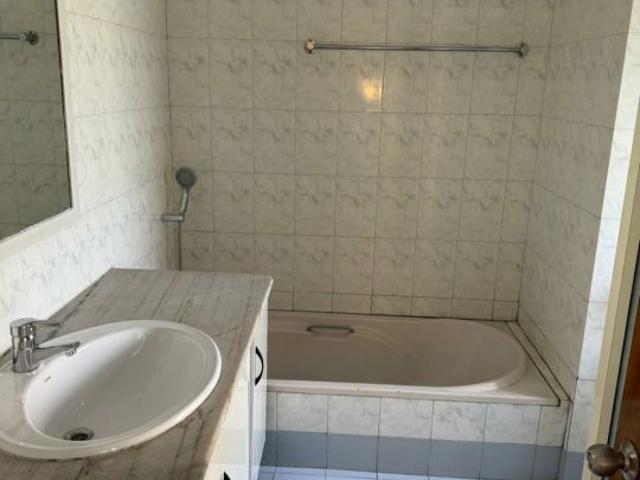 Rental | 3 BHK + Servant Room,Extra Room 3200 Sq.Ft. Apartment in Brigade Palace