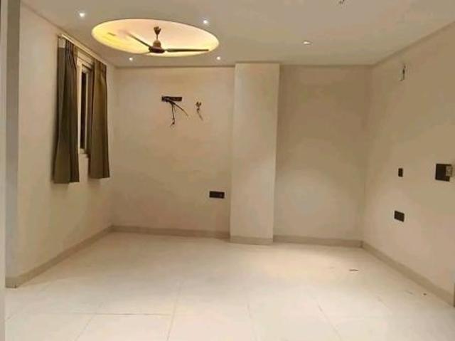 Rental | 3 BHK + Servant Room,Extra Room,Store Room 1400 Sq.Ft. Apartment in Chattarpur