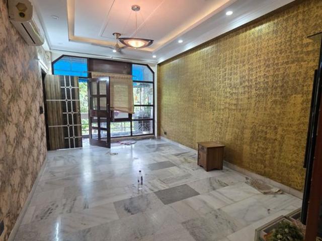 Rental | 3 BHK + Servant Room,Store Room 160 Sq.Yd. Independent House in Chittaranjan Park