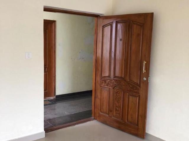 Rental | 3 BHK + Servant Room,Store Room 2200 Sq.Ft. Apartment in Cooke Town