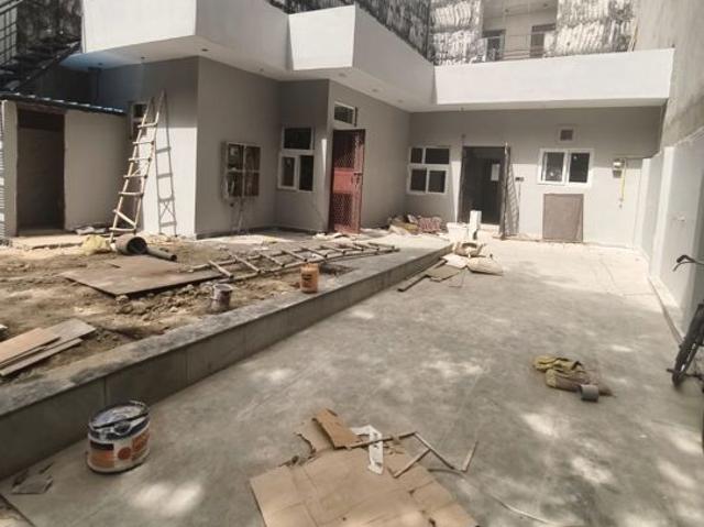 Rental | 3 BHK + Servant Room,Store Room 2800 Sq.Ft. Independent House in Sector 72