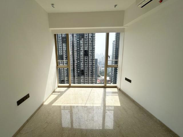 Rental | 3 BHK + Servant Room,Study Room 1360 Sq.Ft. Apartment in Lodha Trump Tower