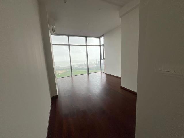 Rental | 3 BHK + Servant Room,Study Room 1450 Sq.Ft. Apartment in Piramal Mahalaxmi