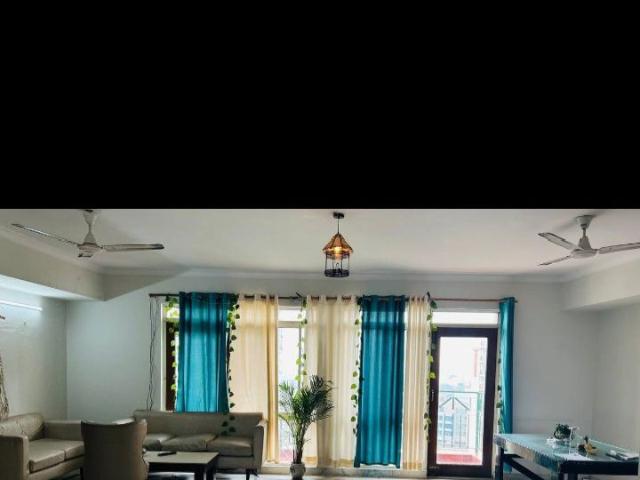 Rental | 3 BHK + Servant Room,Study Room 2075 Sq.Ft. Apartment in Conscient Heritage Max