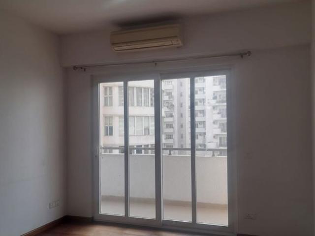 Rental | 3 BHK + Servant Room,Study Room 3300 Sq.Ft. Apartment in Emaar The Palm Drive The Sky Terraces