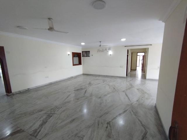 Rental | 3 BHK + Servant Room,Study Room 3662 Sq.Ft. Apartment in Richmond Town