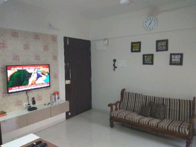 Rental | 3 BHK + Servant Room,Study Room,Extra Room,Store Room 914 Sq.Ft. Apartment in Ishwar Parmar River Residency