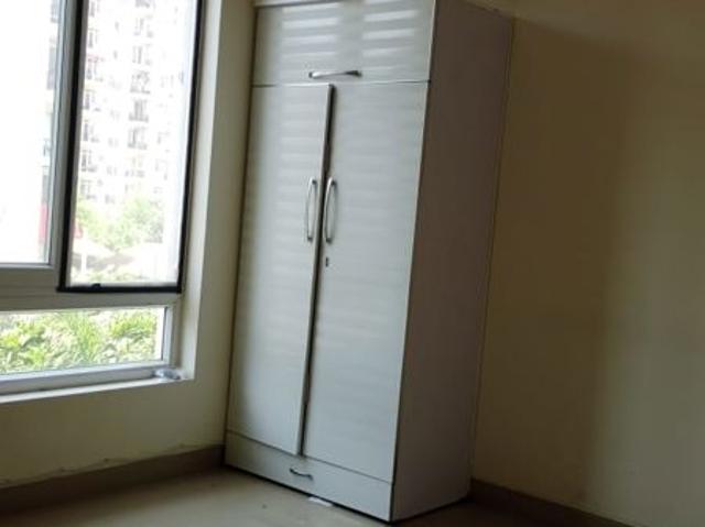 Rental | 3 BHK + Servant Room 1400 Sq.Ft. Apartment in Emaar Emerald Estate