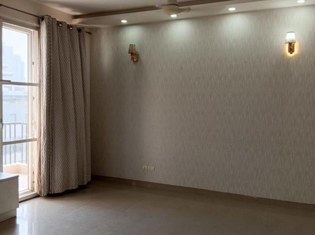 Rental | 3 BHK + Servant Room 1400 Sq.Ft. Apartment in Emaar Emerald Estate