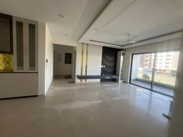 Rental | 3 BHK + Servant Room 1400 Sq.Ft. Apartment in Signature Global City 63A