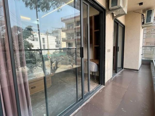 Rental | 3 BHK + Servant Room 1500 Sq.Ft. Apartment in Chattarpur