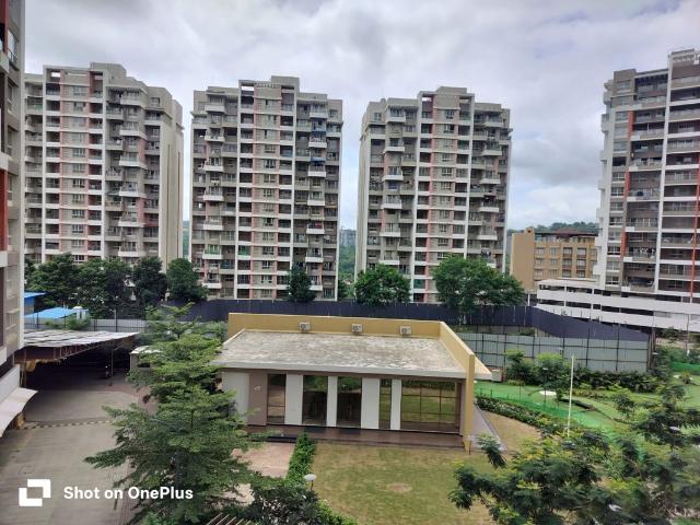 Rental | 3 BHK + Servant Room 1500 Sq.Ft. Apartment in Kolte Patil Stargaze