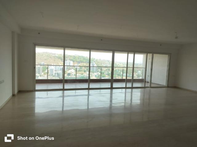 Rental | 3 BHK + Servant Room 1500 Sq.Ft. Apartment in Kolte Patil Stargaze