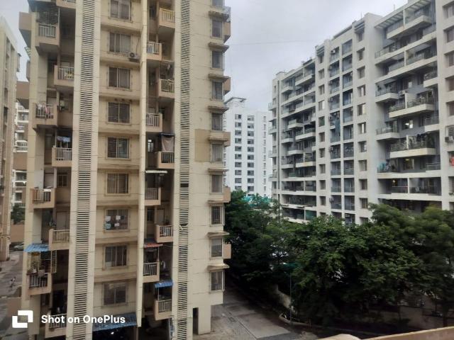 Rental | 3 BHK + Servant Room 1500 Sq.Ft. Apartment in Kolte Patil Stargaze