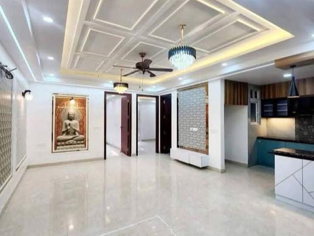Rental | 3 BHK + Servant Room 1500 Sq.Ft. Apartment in Palm Residency Chhatarpur