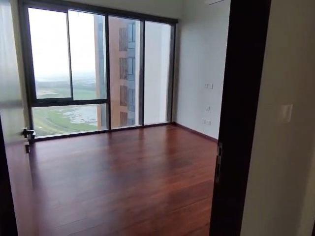 Rental | 3 BHK + Servant Room 1500 Sq.Ft. Apartment in Piramal Mahalaxmi Central Tower 2