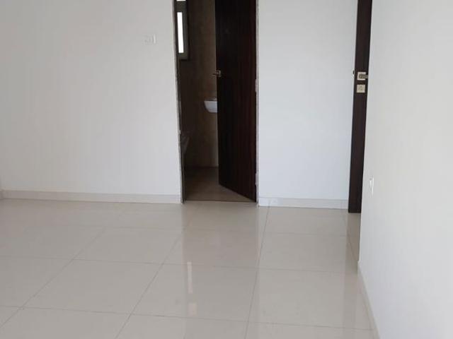 Rental | 3 BHK + Servant Room 1500 Sq.Ft. Apartment in Royal Vatika Apartment