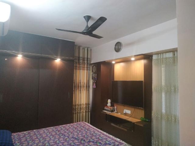 Rental | 3 BHK + Servant Room 1500 Sq.Ft. Apartment in Sai Aura Ville