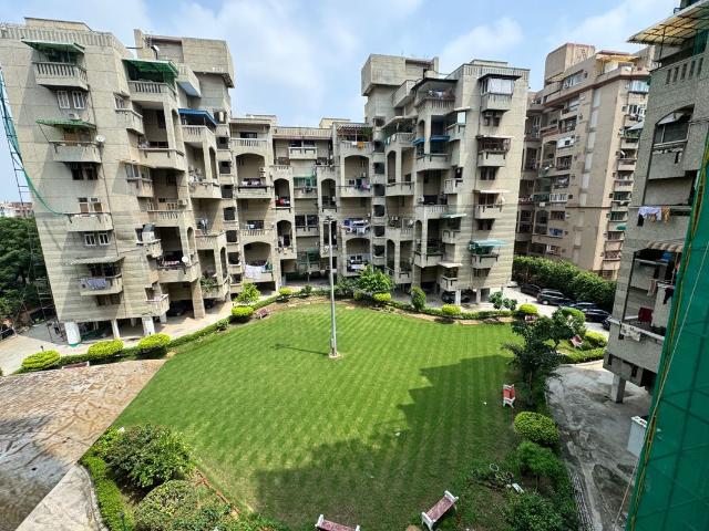 Rental | 3 BHK + Servant Room 1500 Sq.Ft. Apartment in Sector 4 Dwarka