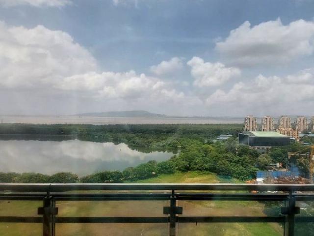 Rental | 3 BHK + Servant Room 1650 Sq.Ft. Apartment in Meridian Mystic